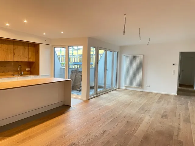 Individuelle und moderne 3-Zimmer Dachgeschosswohnung zu vermieten! — photo 1